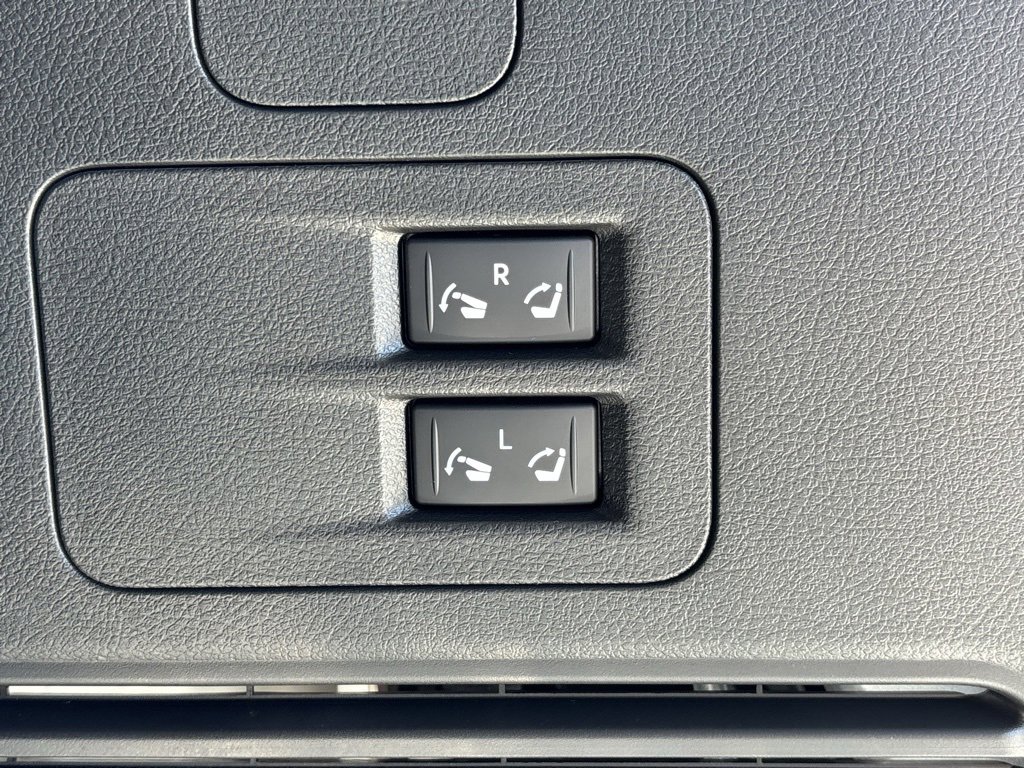 New 2026 INFINITI QX80 Pure w/ Cargo Package image 12