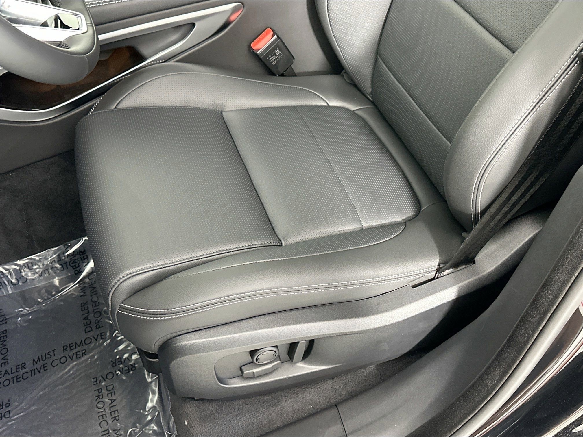 Certified 2026 Jaguar F-PACE R-Dynamic S AWD/4WD image 17