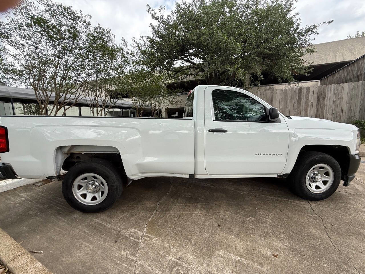 Used 2018 Chevrolet Silverado 1500 W/T RWD image 9