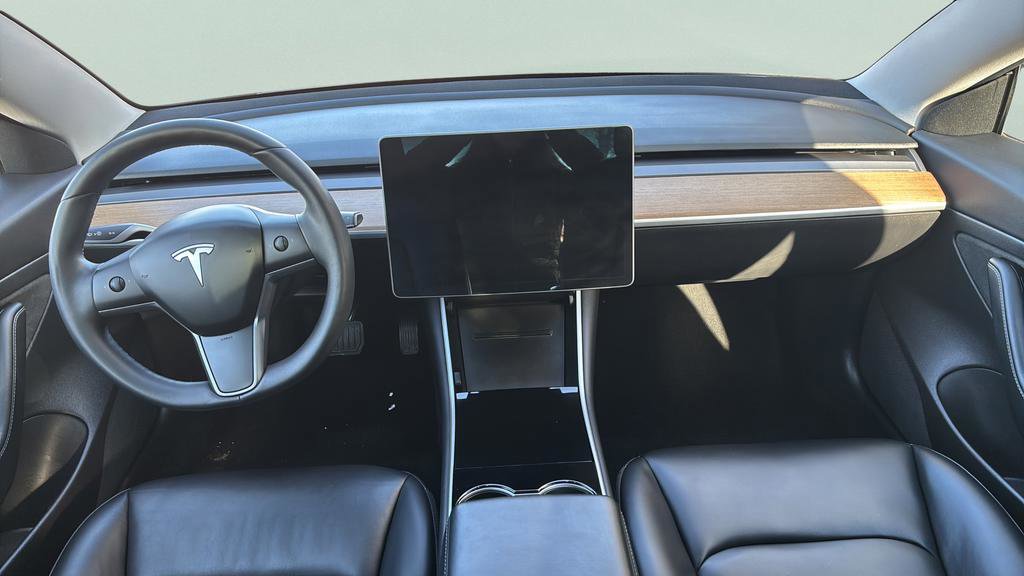 Used 2020 Tesla Model 3 Standard Range Plus image 16
