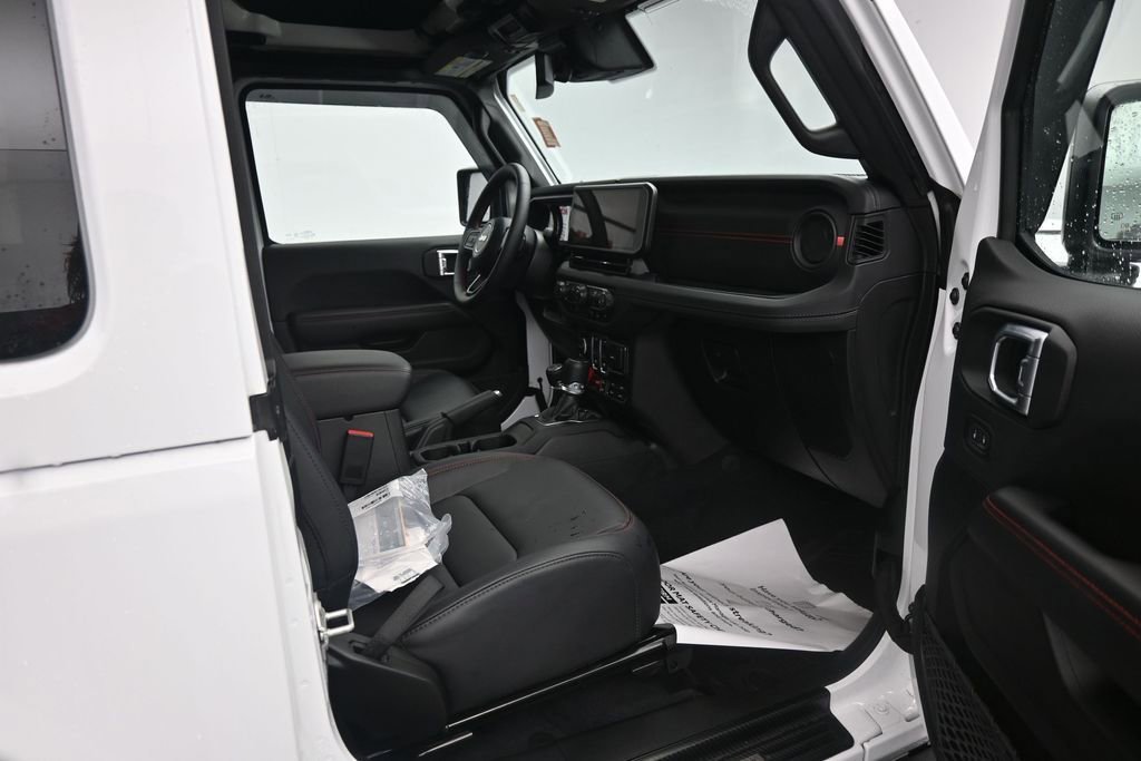 Used 2024 Jeep Wrangler Rubicon AWD/4WD image 12