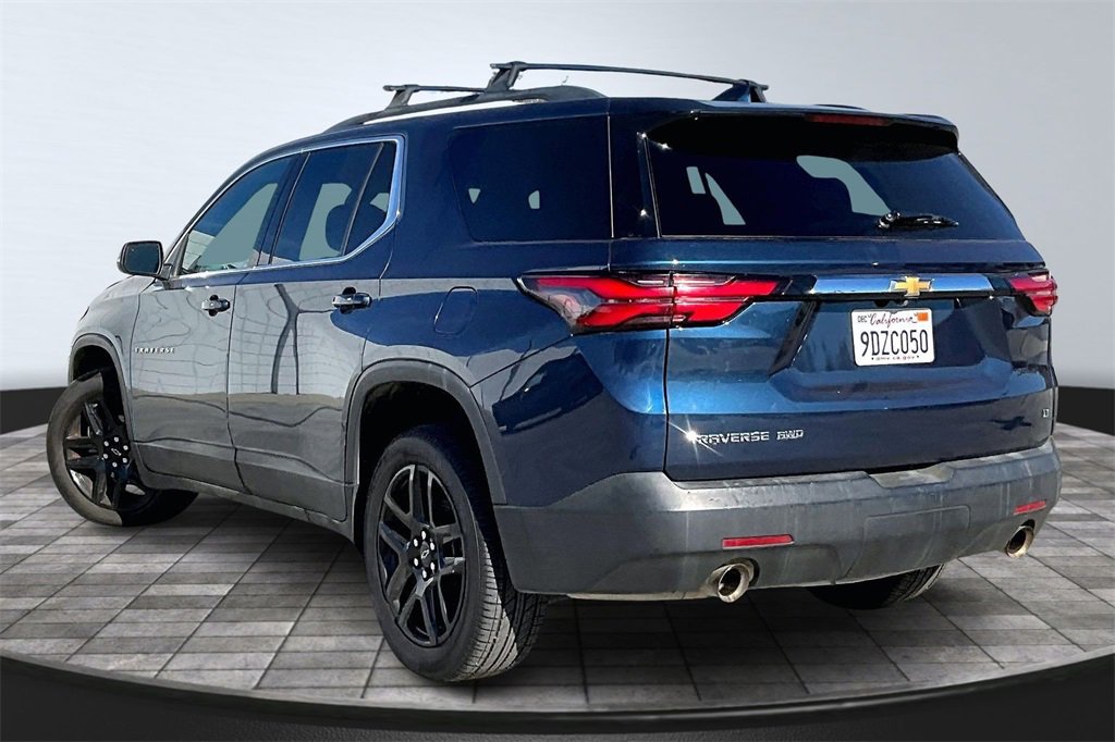 Used 2023 Chevrolet Traverse LT image 3