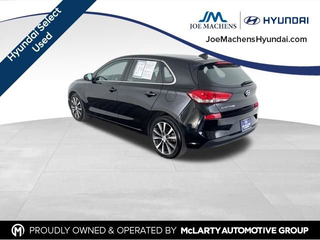 Used 2020 Hyundai Elantra GT image 4
