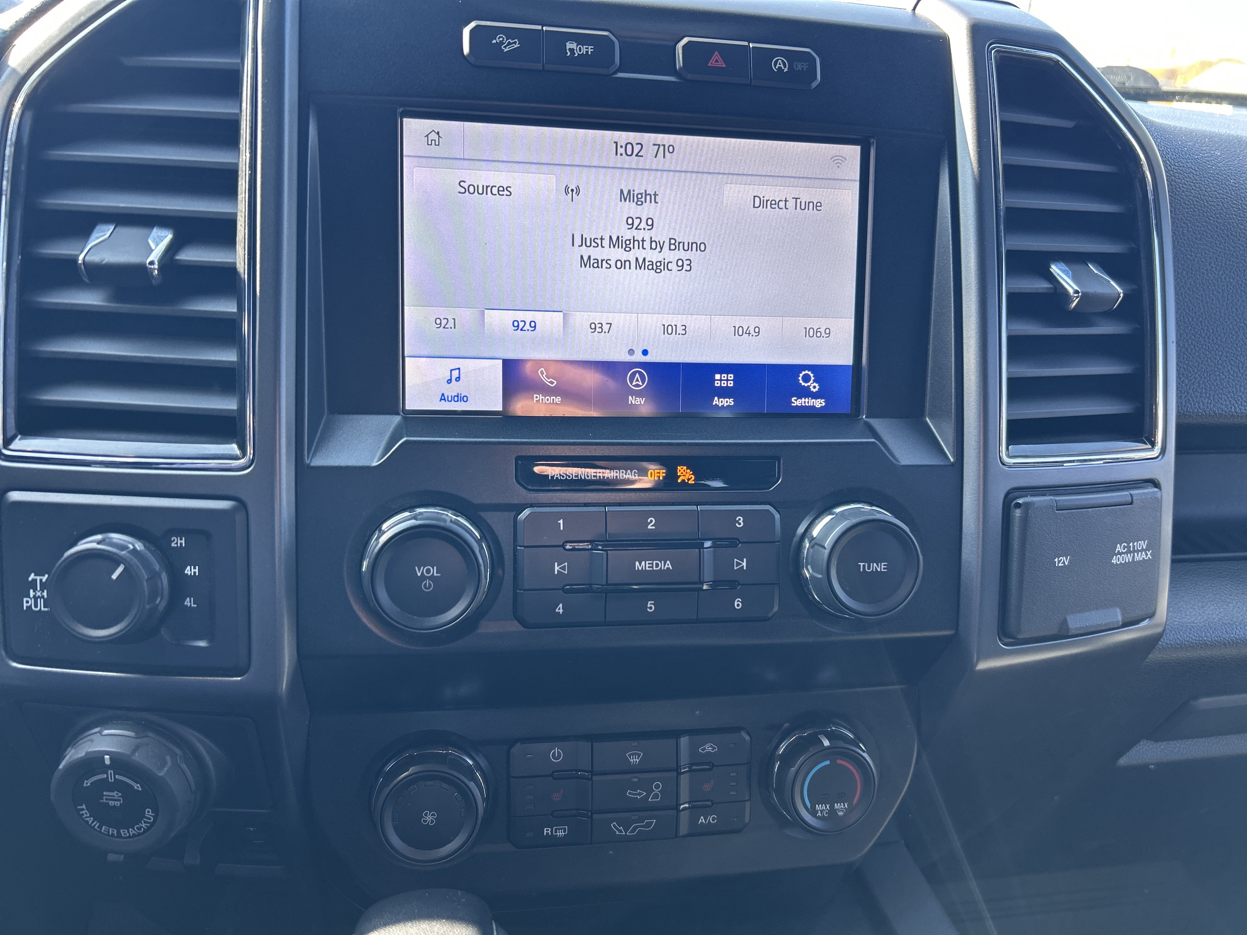 Used 2020 Ford F150 XLT w/ Equipment Group 302A Luxury AWD/4WD image 25