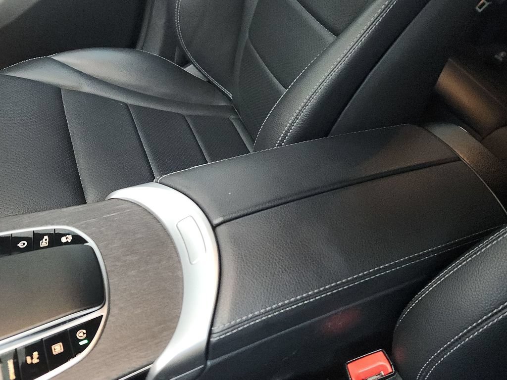 Used 2022 Mercedes-Benz GLC 300 4MATIC image 24