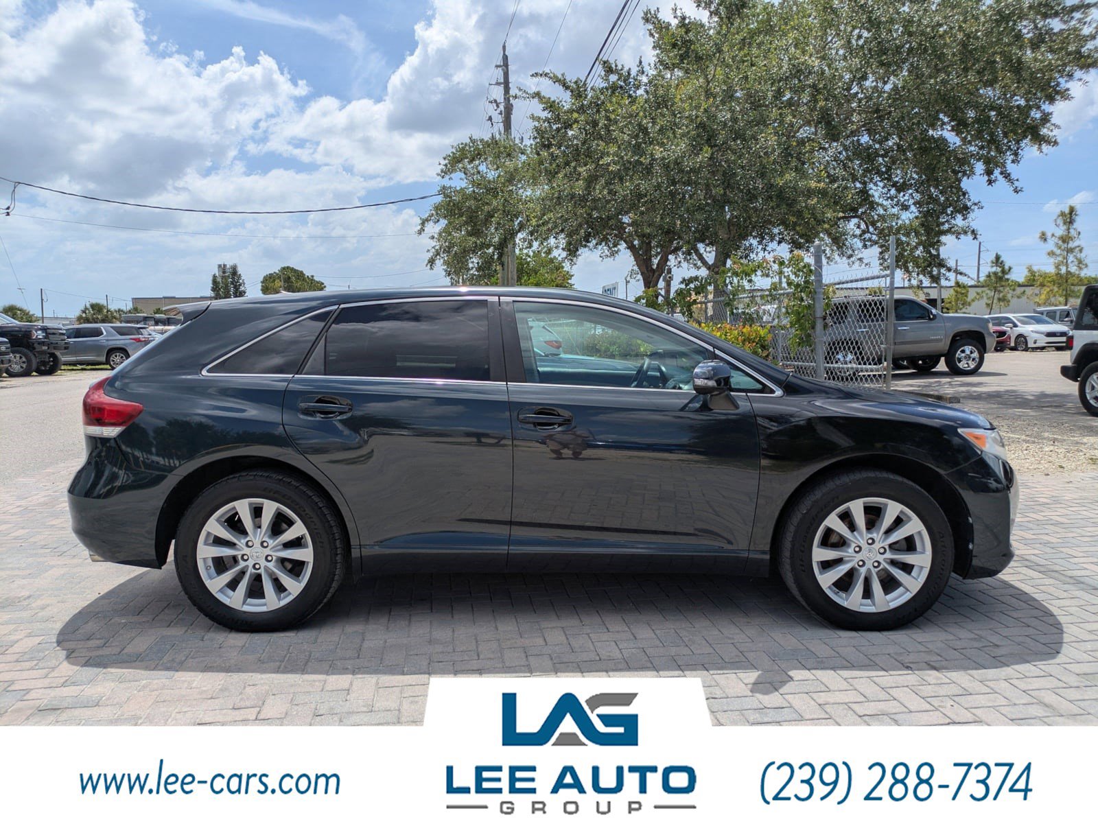 Used 2014 Toyota Venza LE FWD image 2