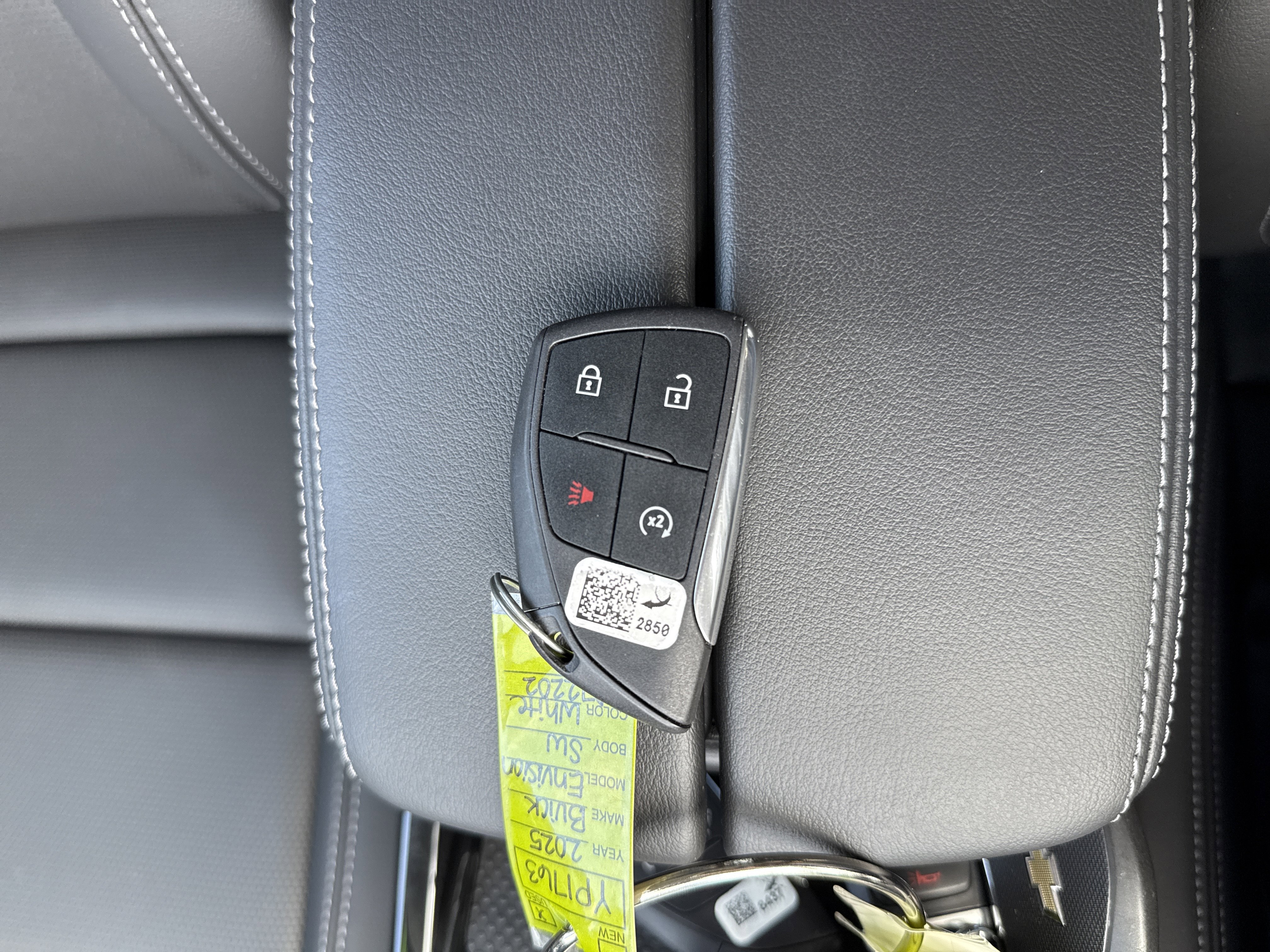 Used 2025 Buick Envision Preferred AWD/4WD image 26