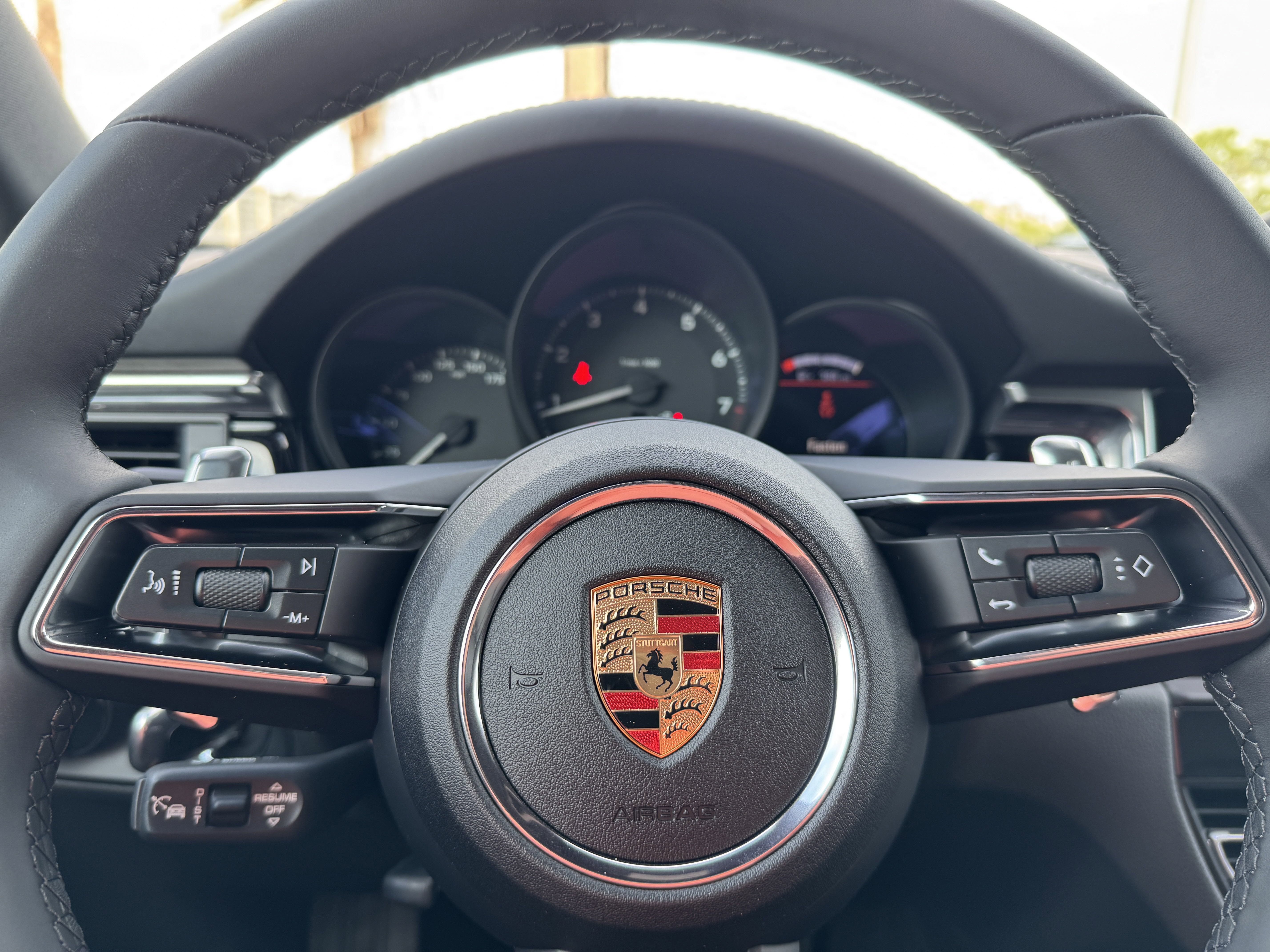 New 2025 Porsche Macan image 35