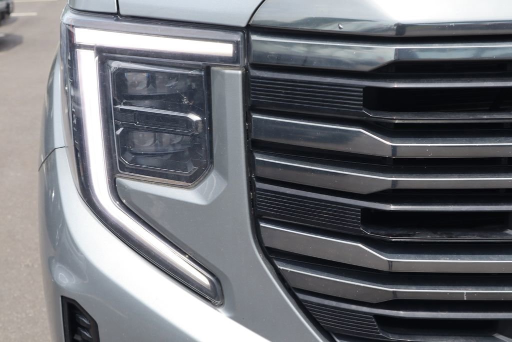 Used 2023 GMC Sierra 1500 AT4 w/ AT4 Preferred Package AWD/4WD image 11
