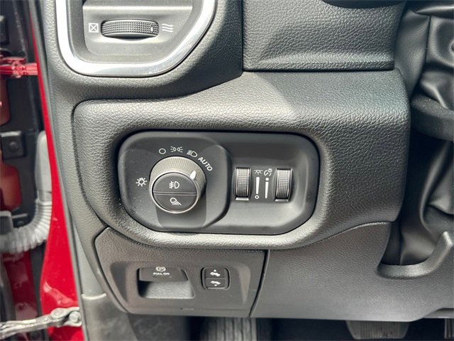 Used 2025 RAM 1500 Laramie w/ Sport Appearance Package image 15