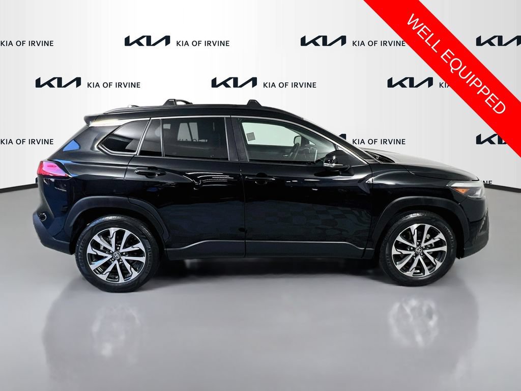 Used 2023 Toyota Corolla Cross XLE w/ Convenience Package FWD image 8