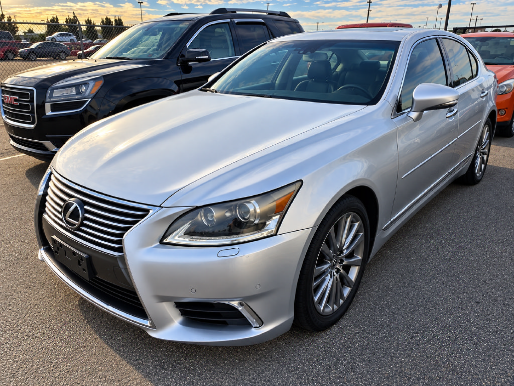 Used 2013 Lexus LS 460 AWD w/ Comfort Pkg image 1