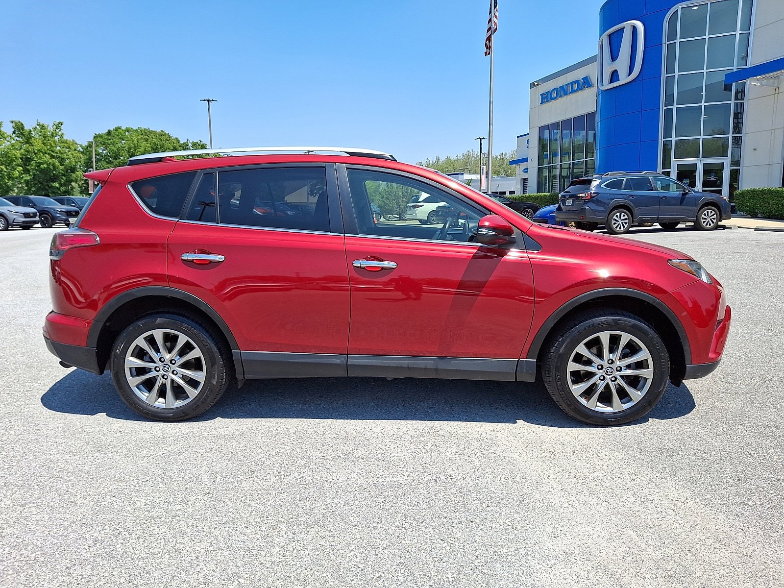 Used 2016 Toyota RAV4 Limited AWD/4WD image 7