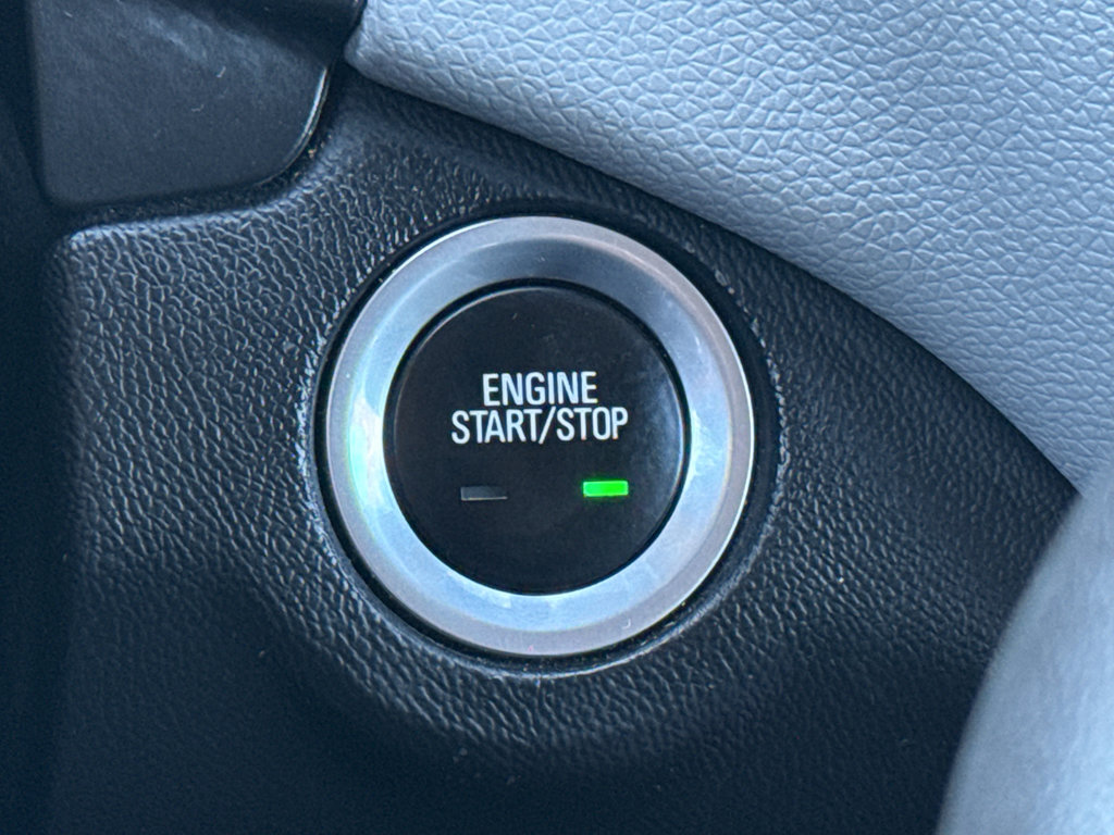 Used 2018 Chevrolet Equinox LT image 27