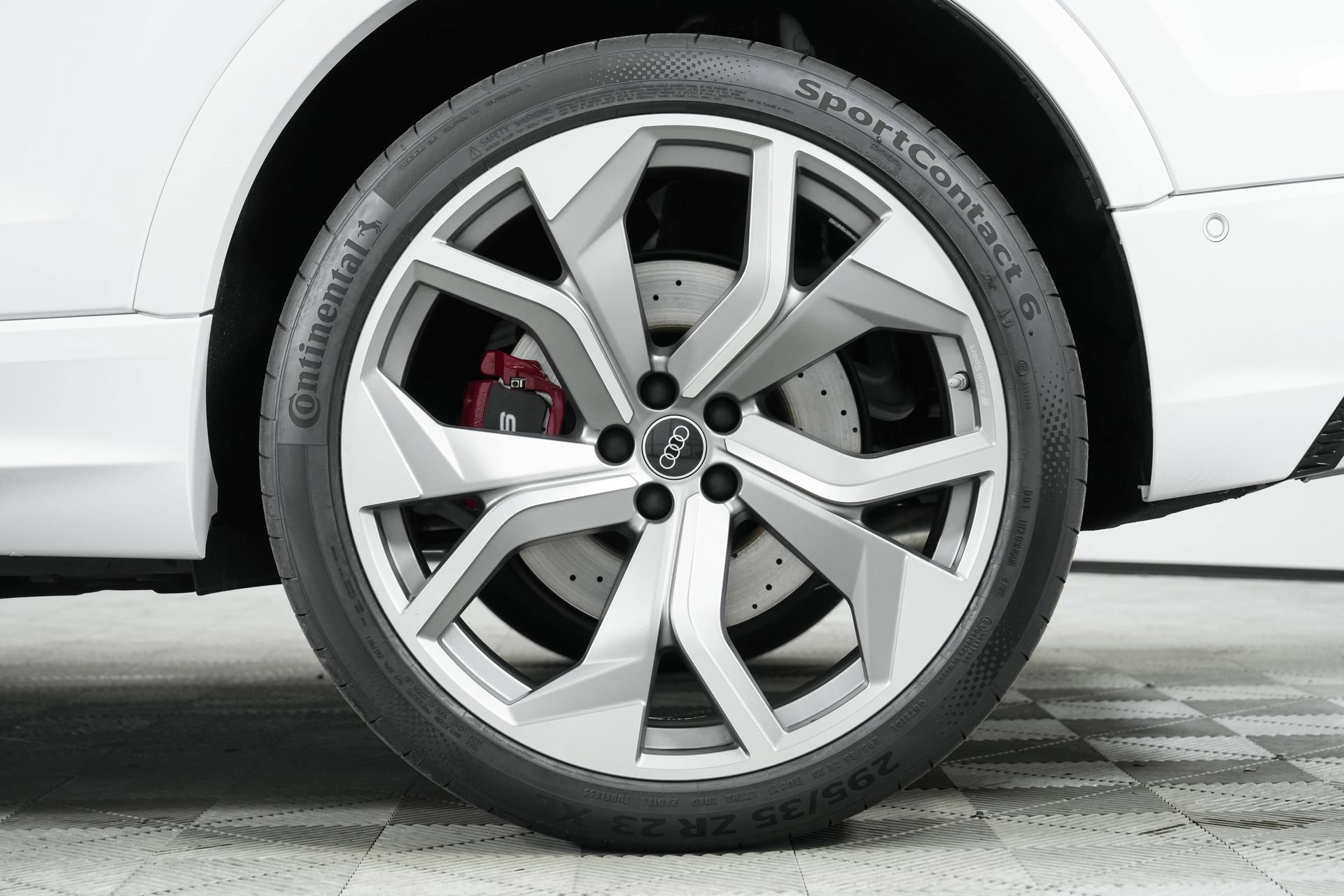 Used 2024 Audi RS Q8 AWD/4WD image 36