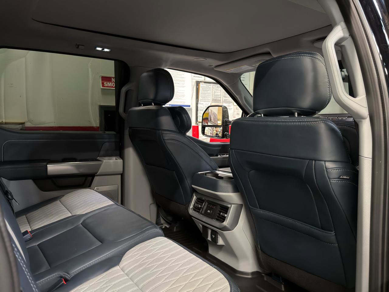 Used 2024 Ford F250 Limited w/ FX4 Off-Road Package image 32