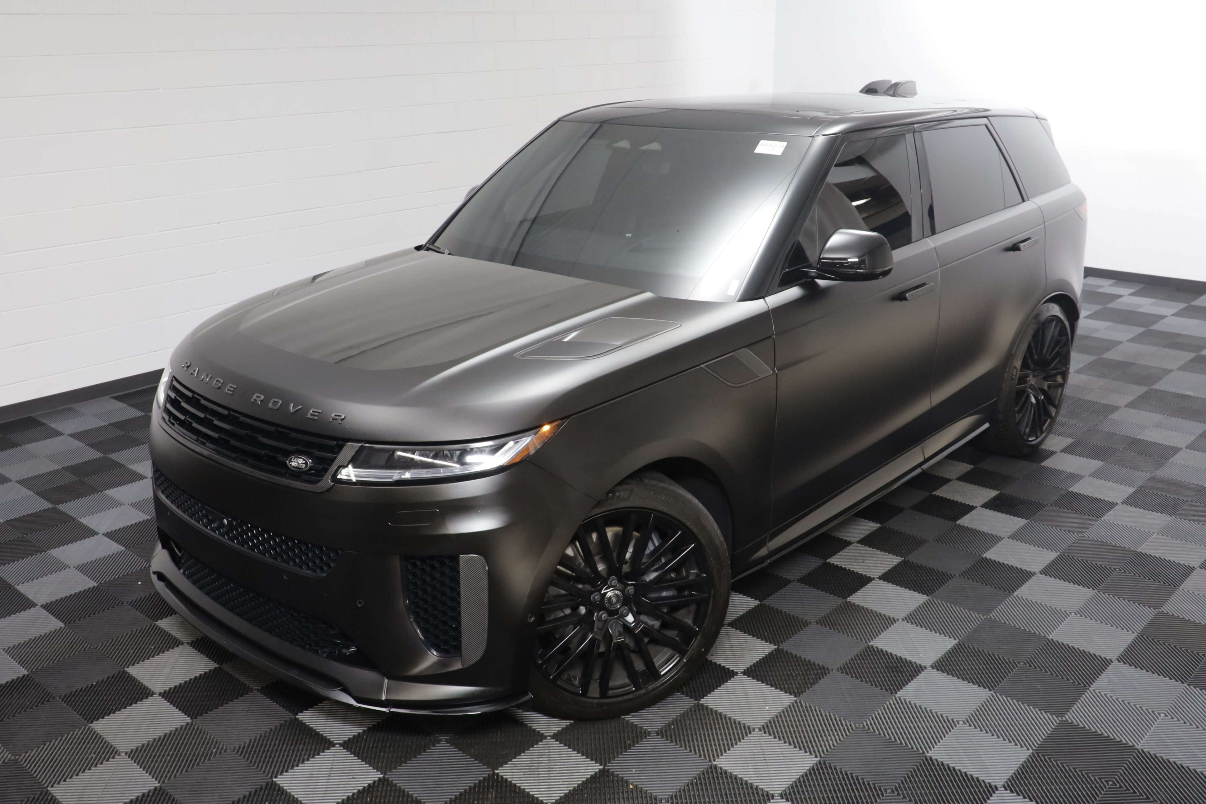 Used 2024 Land Rover Range Rover Sport AWD/4WD image 2