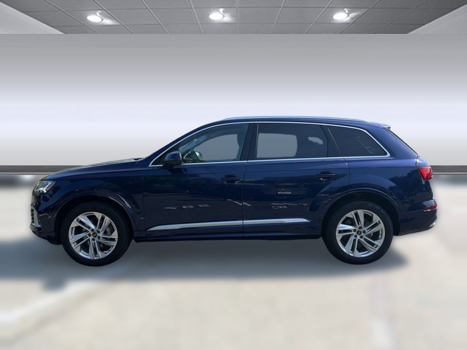 Used 2023 Audi Q7 2.0T Premium Plus w/ Premium Plus Package AWD/4WD image 2