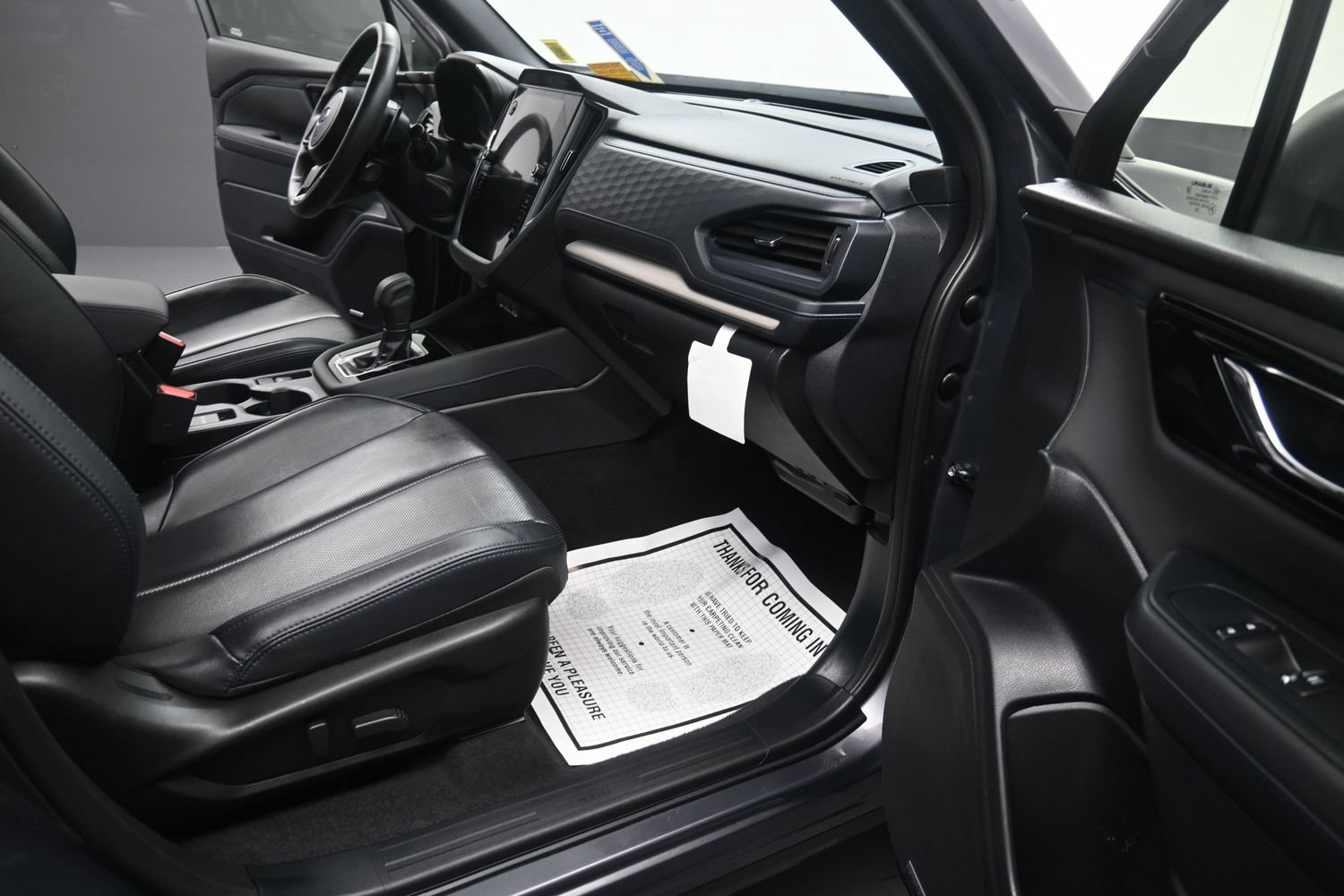 Used 2025 Subaru Forester Limited AWD/4WD image 25