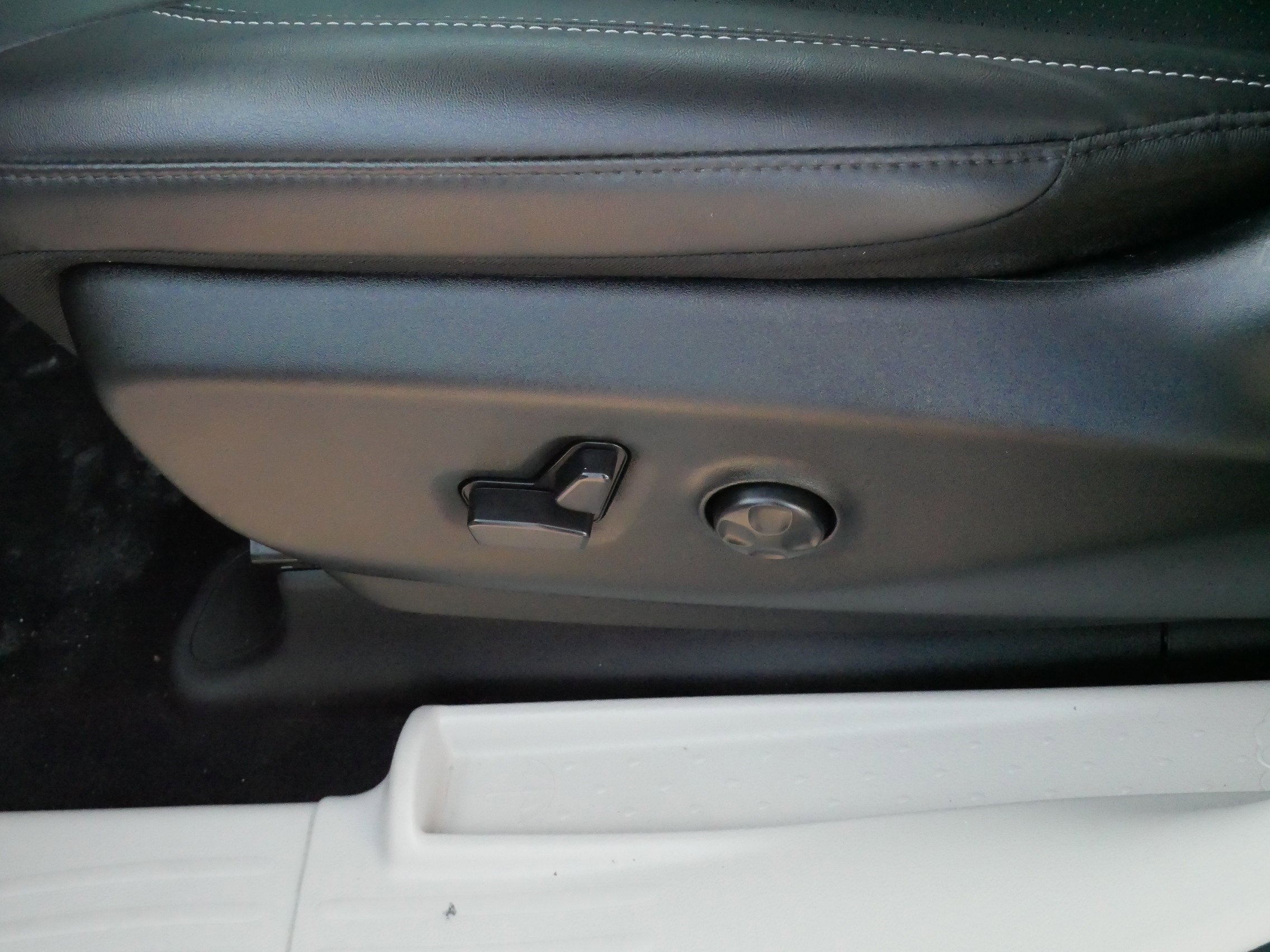 Used 2024 Chrysler Pacifica Touring-L image 20