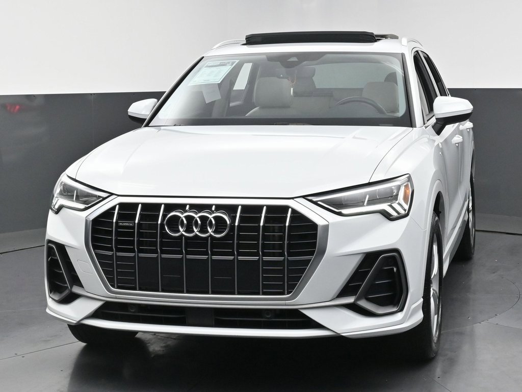 Used 2024 Audi Q3 2.0T Premium w/ Convenience Package image 7