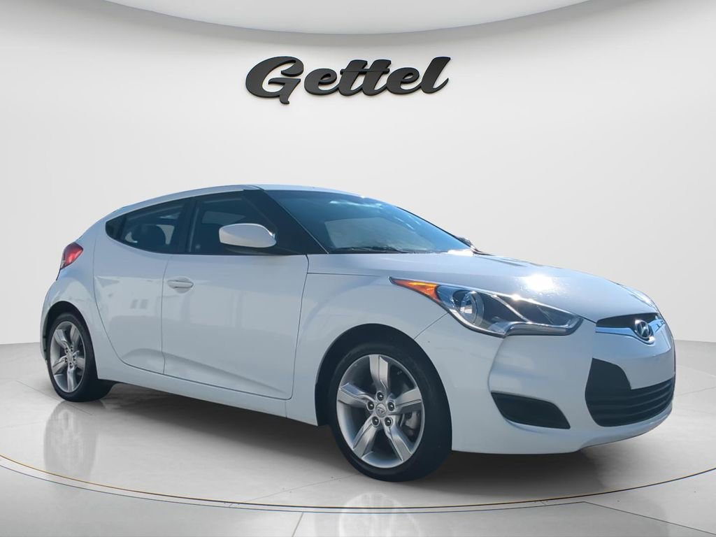 Used 2015 Hyundai Veloster w/ Option Group 02 FWD image 3