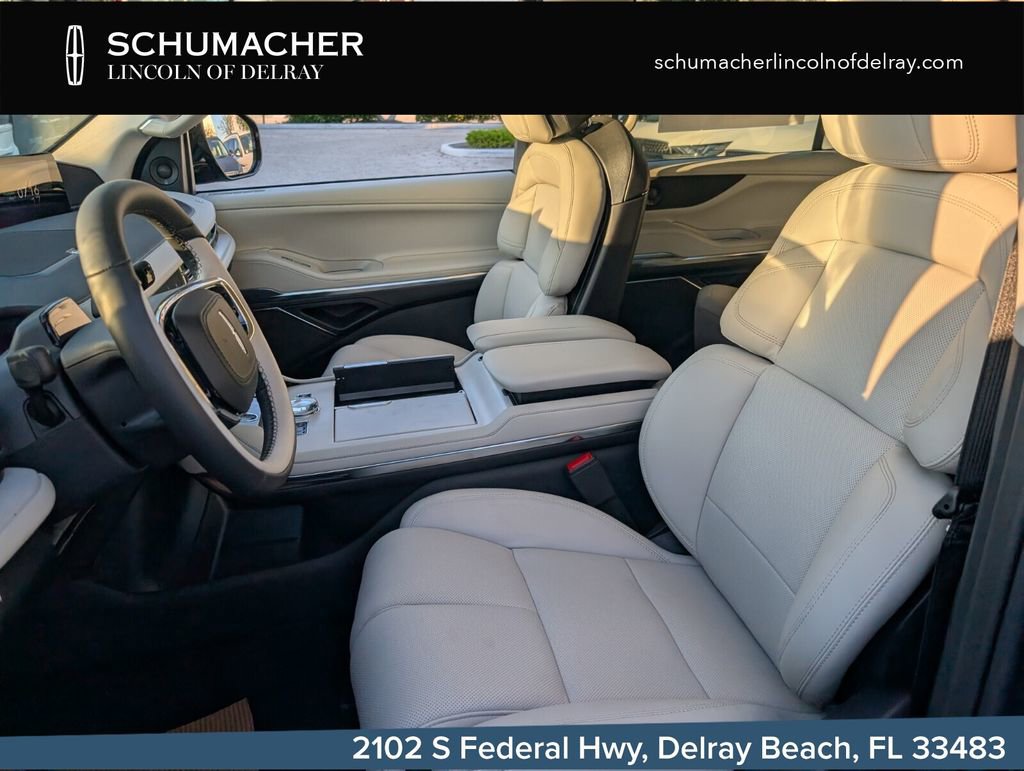 New 2026 Lincoln Navigator L Premier AWD/4WD image 11