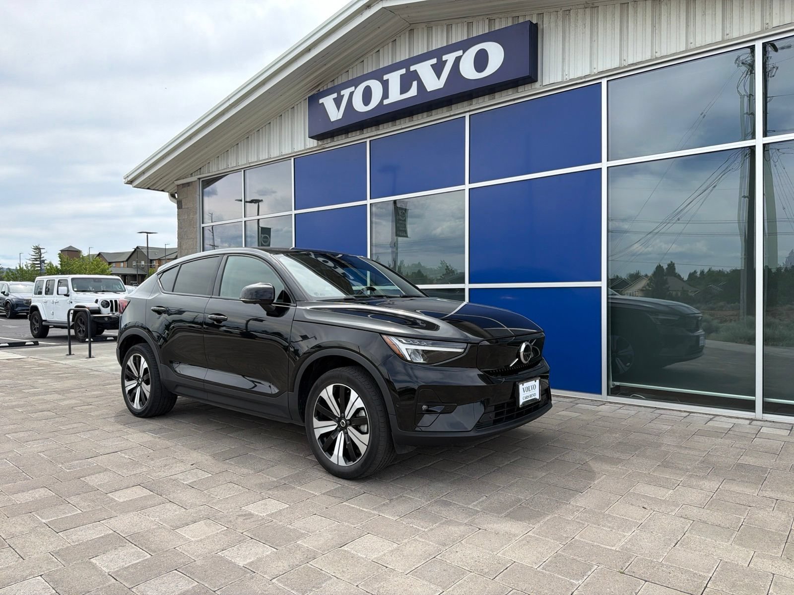 Used 2023 Volvo C40 P8 Recharge Plus