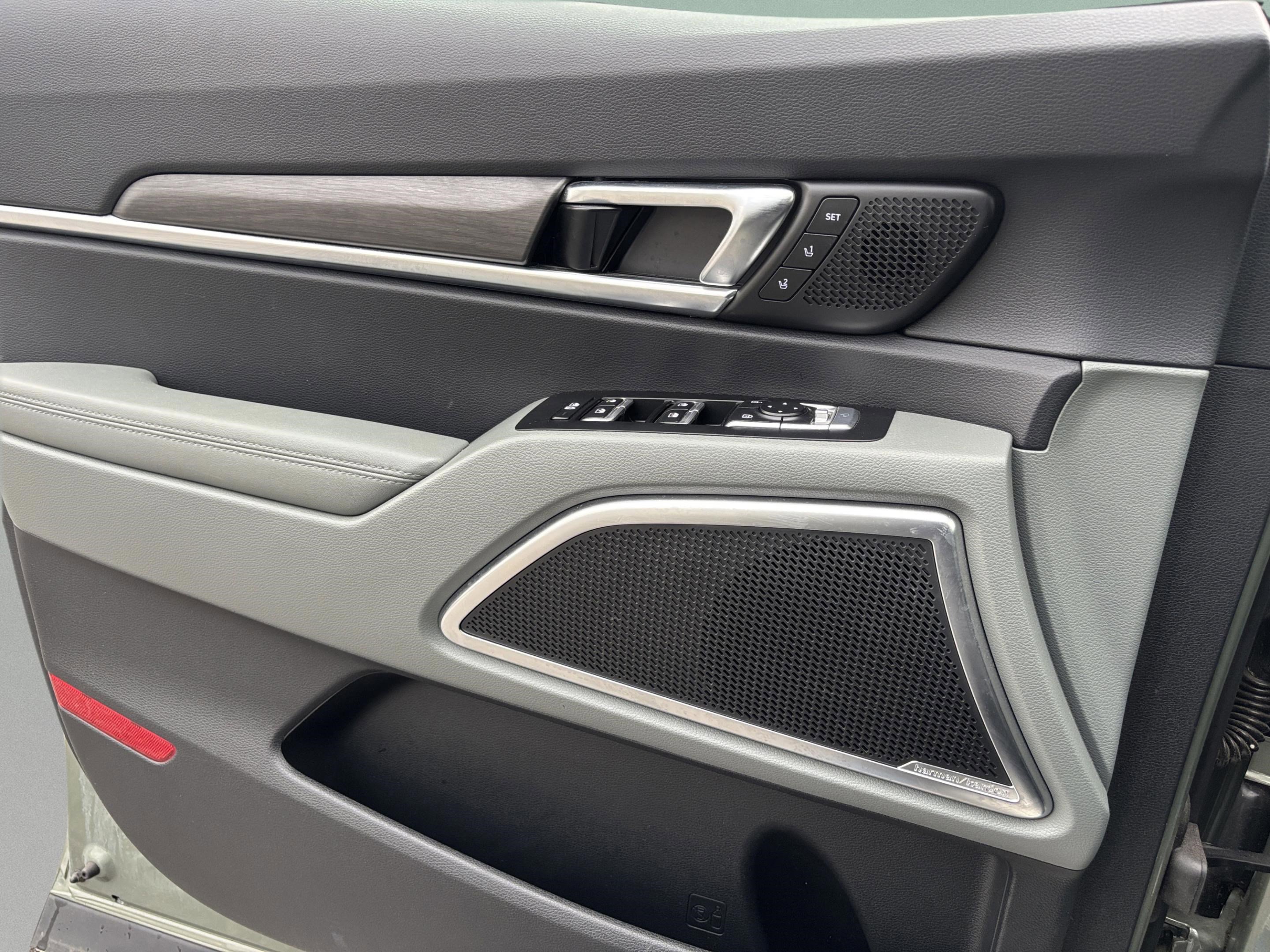 Used 2023 Kia Telluride SX Prestige X-Pro image 16