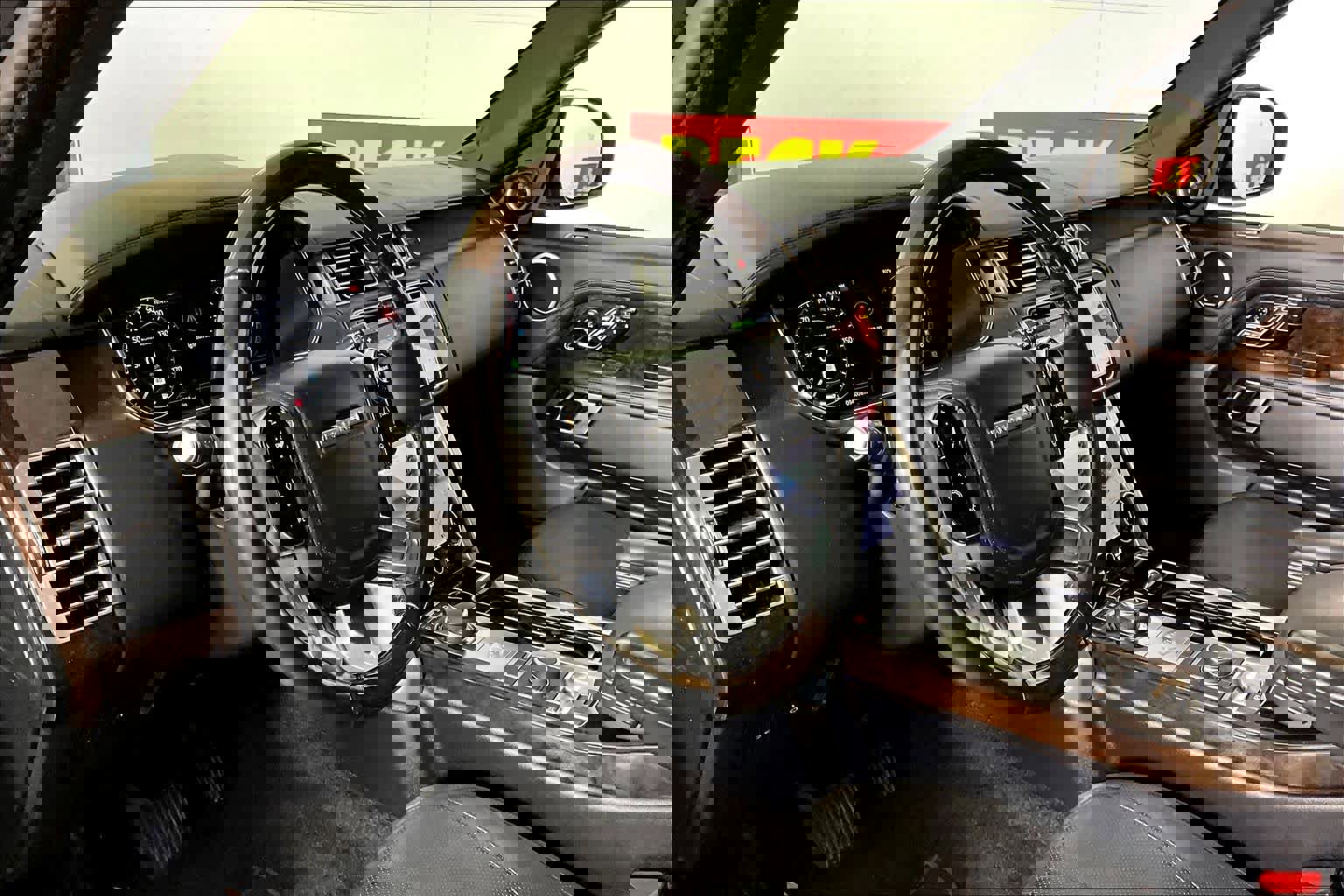 Used 2018 Land Rover Range Rover Supercharged image 16