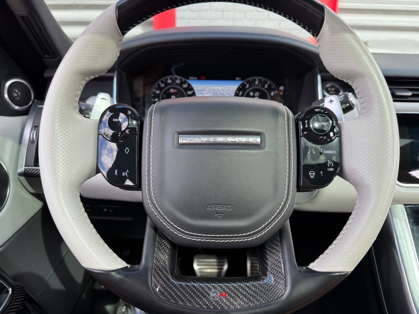 Used 2020 Land Rover Range Rover Sport SVR image 33