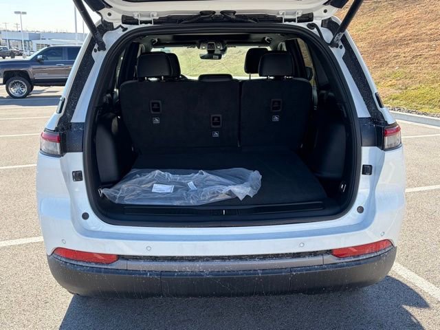 New 2026 Jeep Grand Cherokee Limited w/ Limited Altitude Package image 7