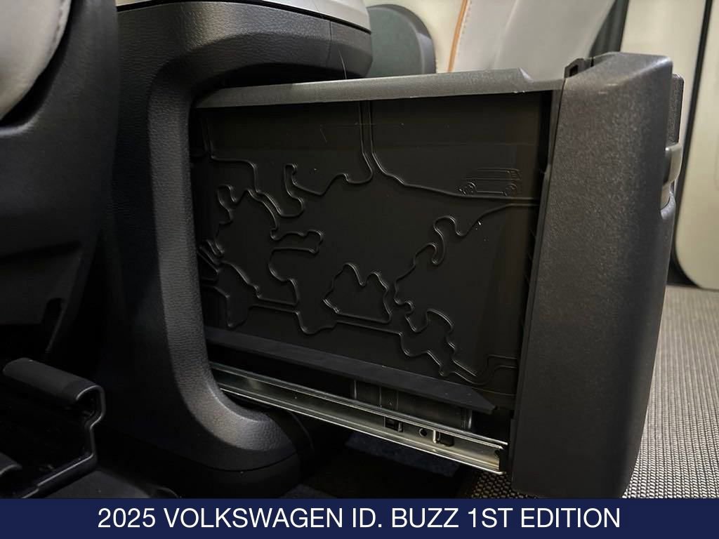 New 2025 Volkswagen ID. Buzz 1st Edition image 28