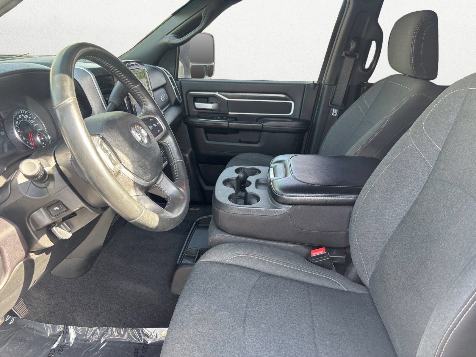 Used 2024 RAM 3500 Big Horn w/ Tech Package AWD/4WD image 8