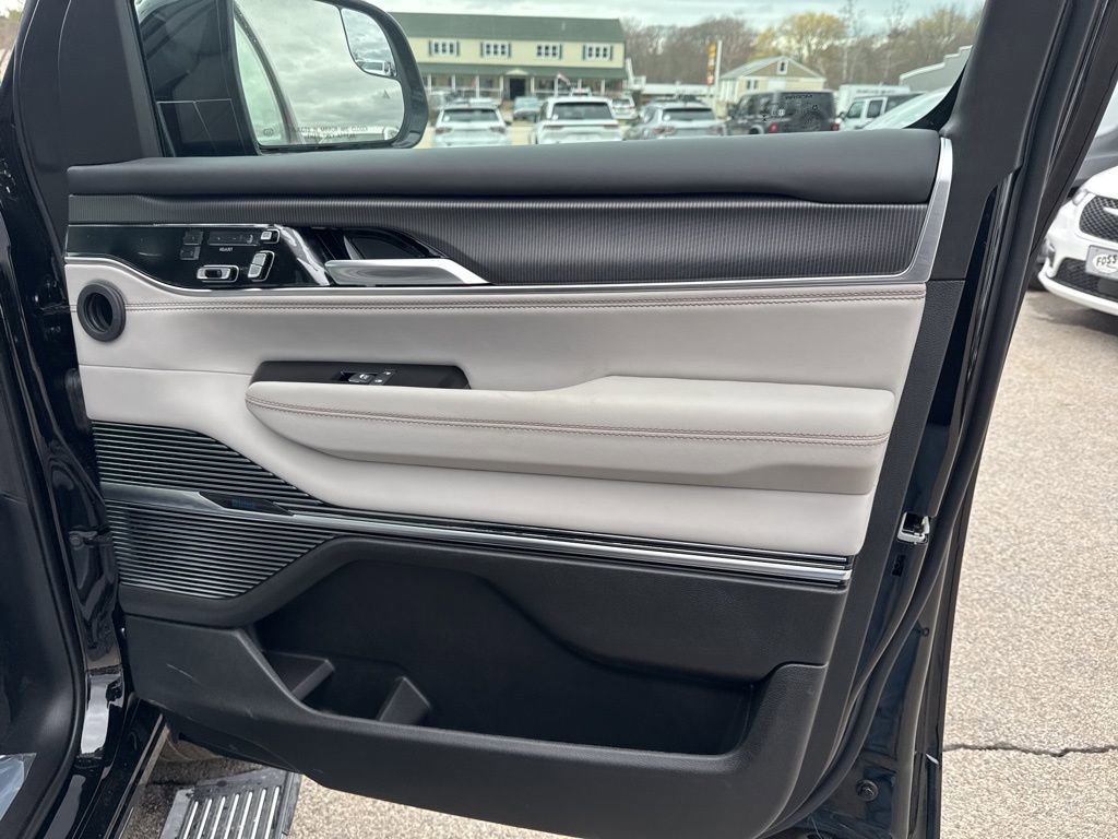 New 2026 Jeep Grand Wagoneer Summit image 35