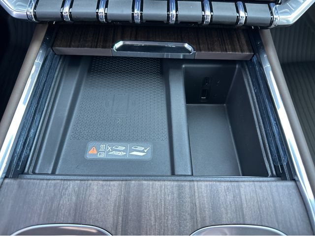New 2026 GMC Acadia Denali Ultimate w/ LPO, Floor Liner Package AWD/4WD image 29