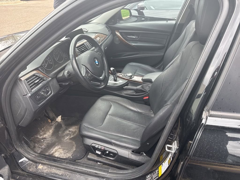 Used 2014 BMW 335i xDrive Sedan AWD/4WD image 4