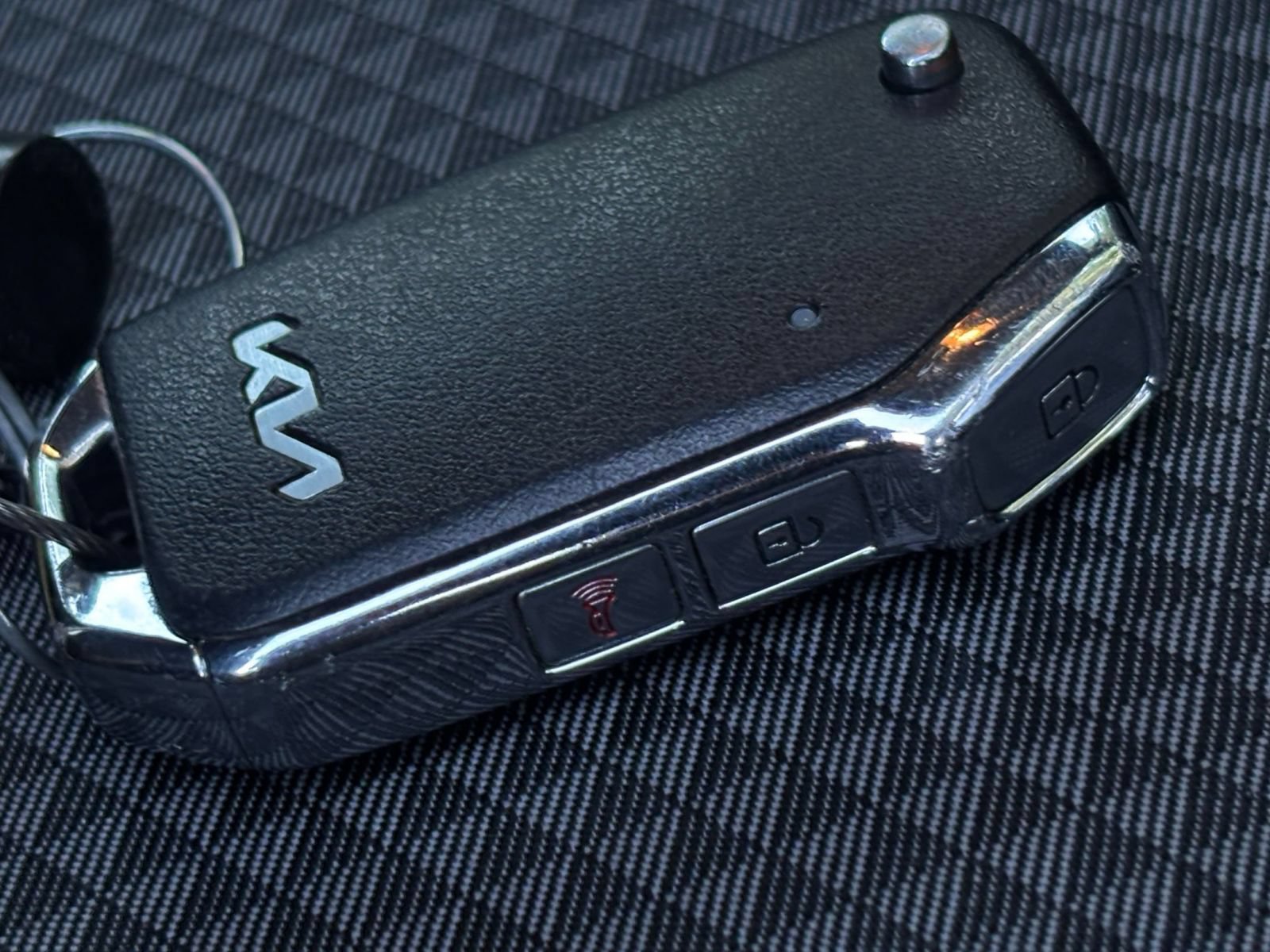 Used 2025 Kia Soul LX w/ LX Technology Package FWD image 19