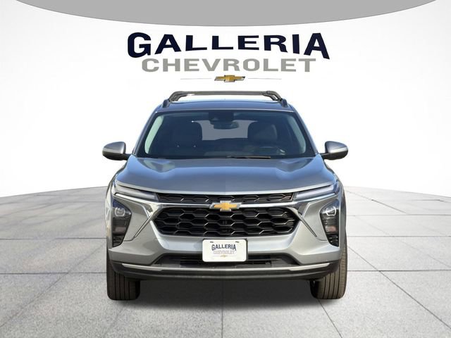 Used 2024 Chevrolet Trax LT w/ LT Convenience Package image 3