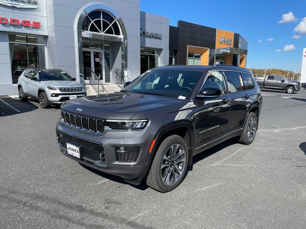 New 2025 Jeep Grand Cherokee L Overland w/ Advanced Protech Group III AWD/4WD image 1