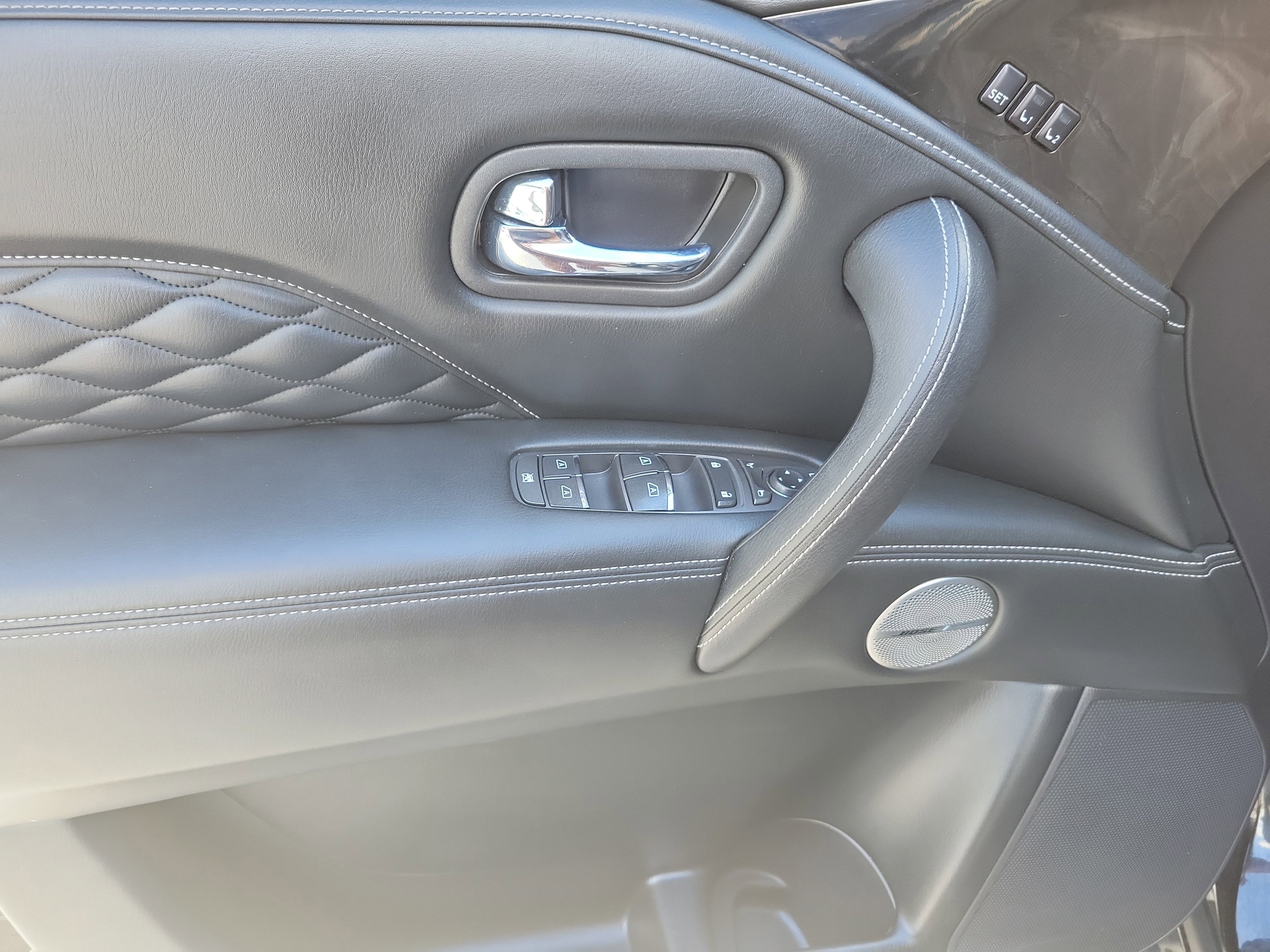 Used 2021 INFINITI QX80 Sensory w/ All-Season Package RWD image 18