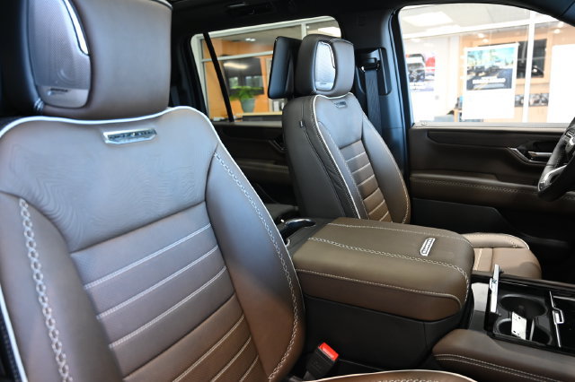 New 2026 GMC Yukon XL Denali Ultimate AWD/4WD image 10