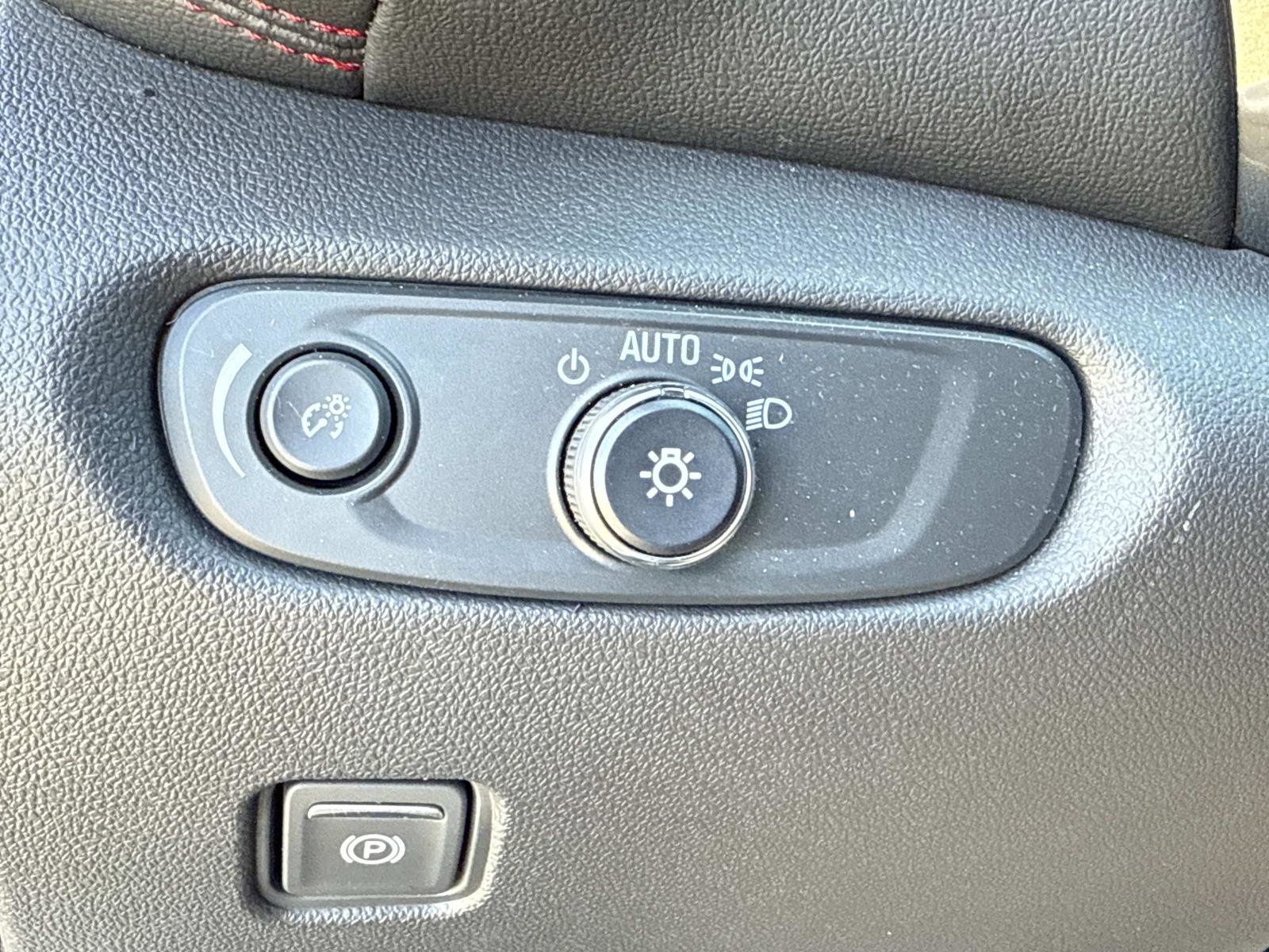 Used 2024 Chevrolet Blazer RS w/ Driver Confidence II Package image 31