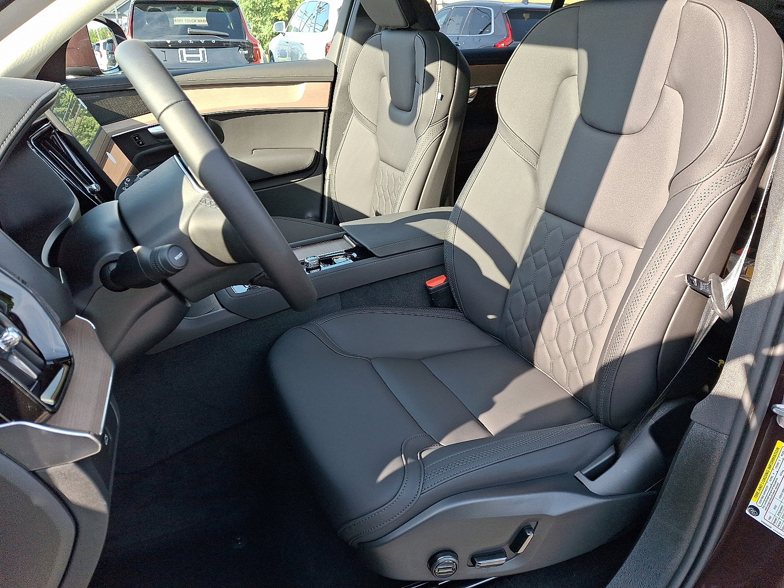 New 2026 Volvo XC90 B6 Plus image 10