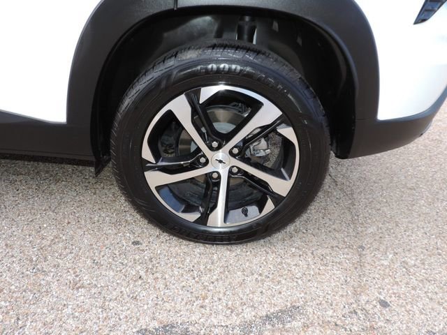 Used 2024 Chevrolet Trax RS w/ Sunroof Package image 16