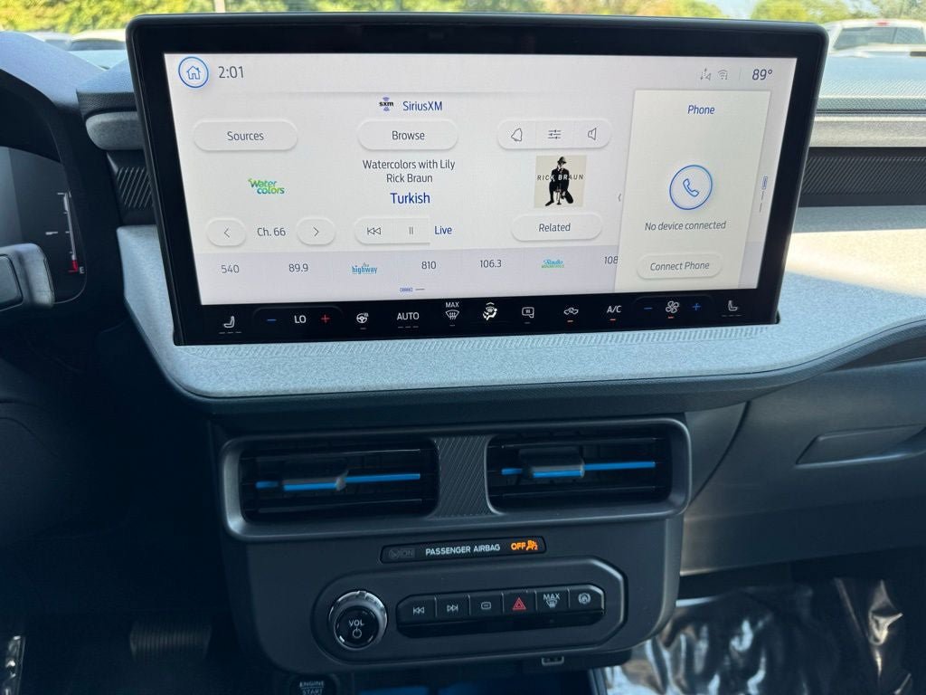 New 2025 Ford Maverick XLT w/ XLT Luxury Package FWD image 29