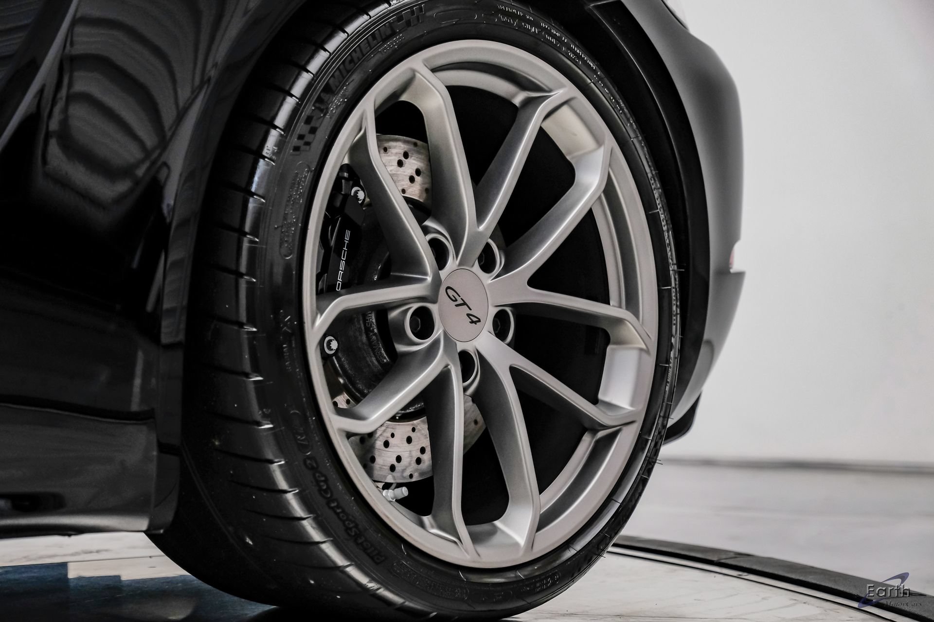 Used 2023 Porsche 718 Cayman GT4 RWD image 94