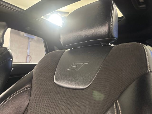 Used 2019 Ford Edge ST w/ Equipment Group 401A AWD/4WD image 30
