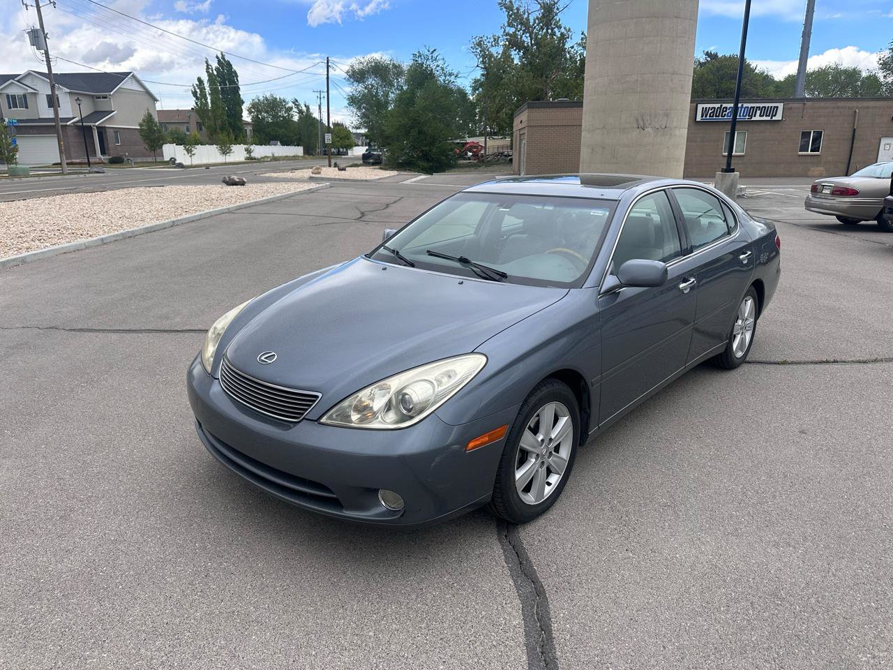 Used 2005 Lexus ES 330 image 2
