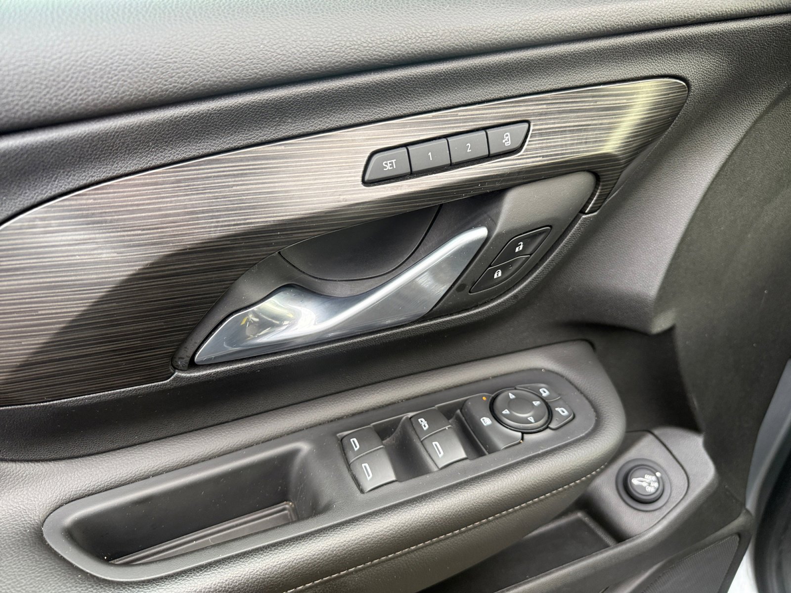 Used 2023 GMC Terrain SLT w/ LPO, Floor Liner Package image 11